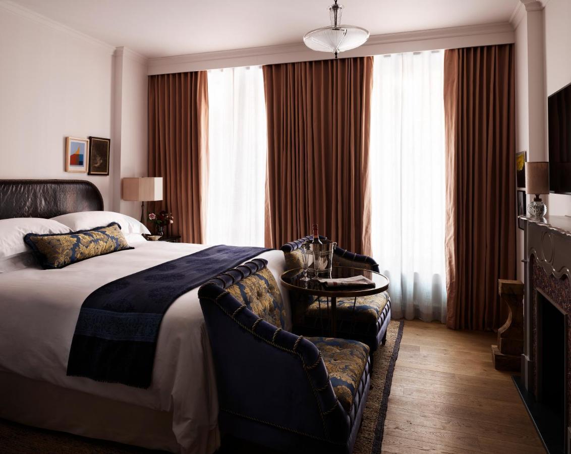 Nomad London Hotel Bagian luar foto A bedroom at the hotel
